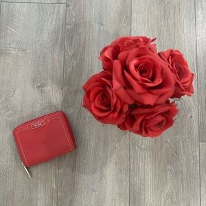 Tumi Vibrant Red Leather Zip‎ Wallet